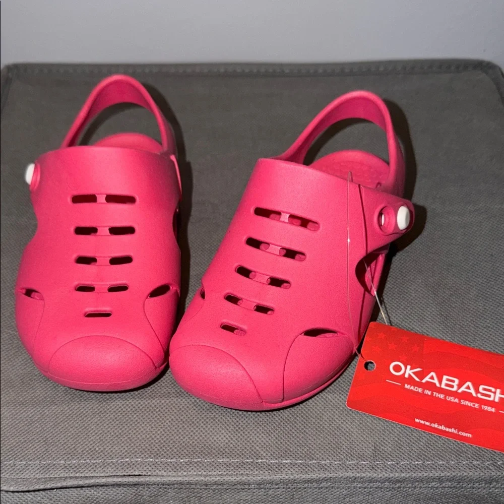 Okabashi Kids Hot Pink Clog with Heel Strap NEW w Tags